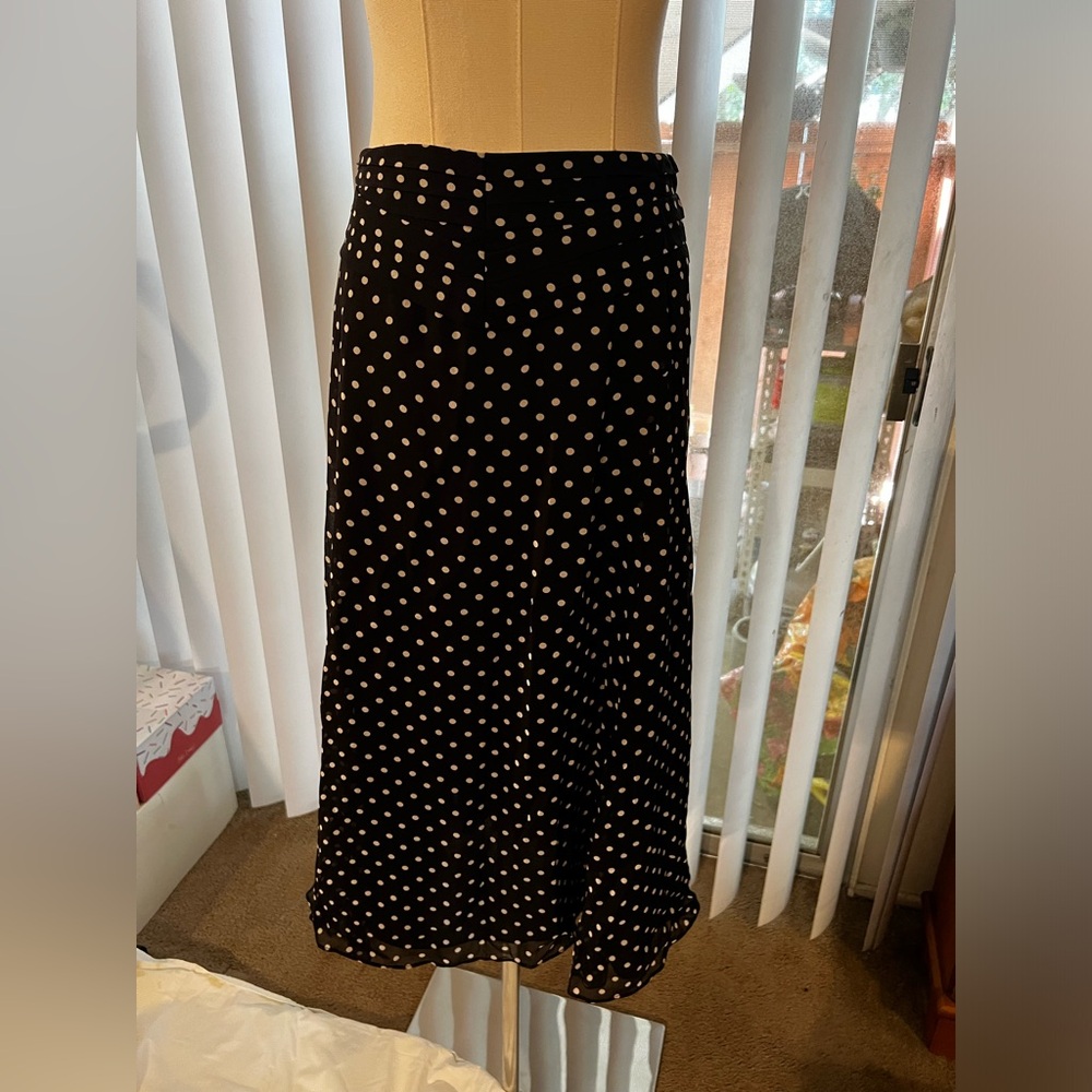 Nine West Black & White poke-a-dot plus size 18 skirt.